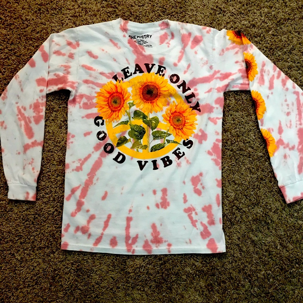Tie die long sleeve tee. NWT. Size Small